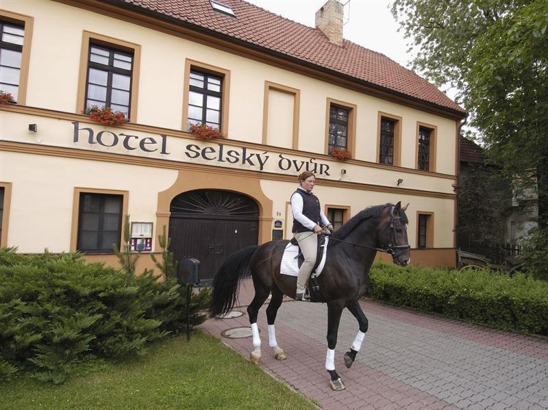 Hotel Selsky Dvur - Bohemian Village Courtyard Praga